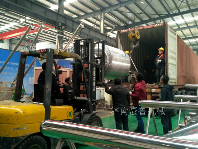 啤酒設備搬運上車 啤酒設備搬運上車