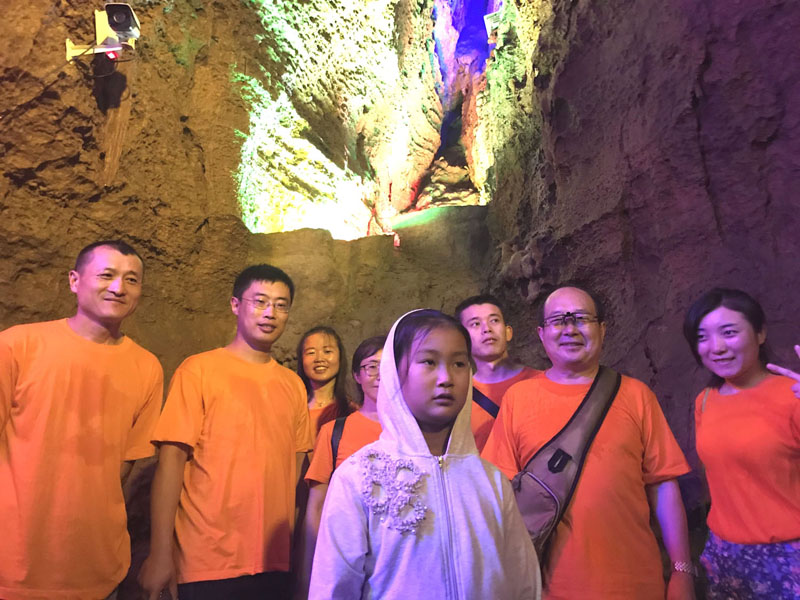 啤酒設(shè)備員工 啤酒設(shè)備員工