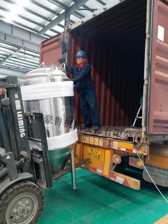 工人在打包運輸 工人在打包運輸