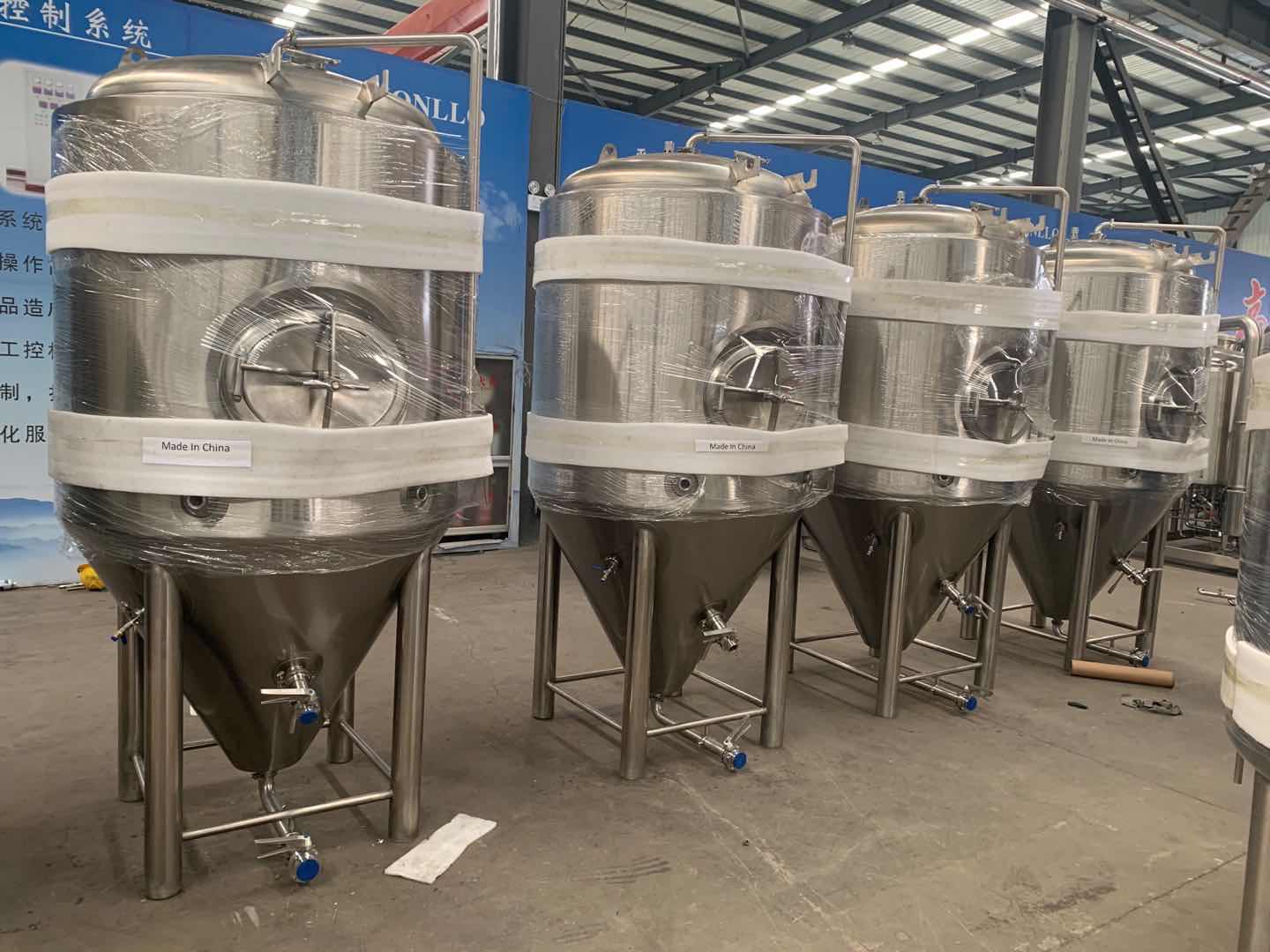 啤酒設備發(fā)酵罐 啤酒設備發(fā)酵罐